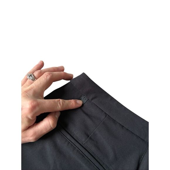 Lululemon Long Story Shorts Reflective Relaxed Bermuda Black Sz 4 - Picture 9 of 11